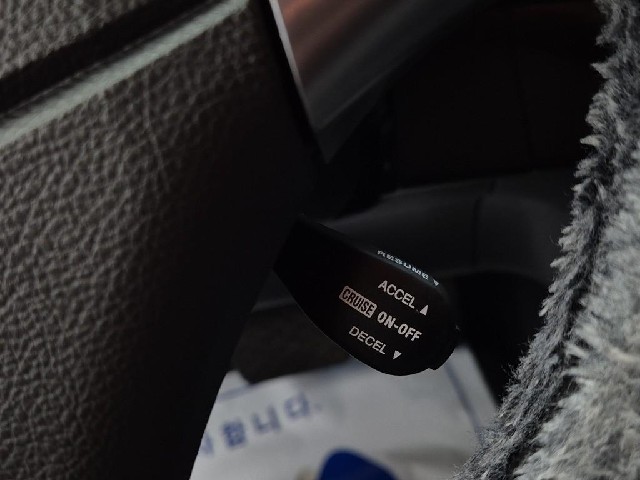 6081500379R13.jpg