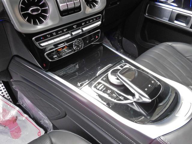 20043809_carP_l_11.jpg