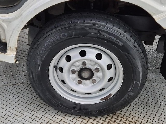6081000520R14.jpg