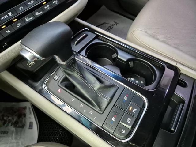 4061000777R8.jpg