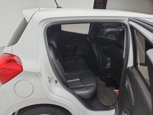 lotterental_112248604_61J2K_2.jpg