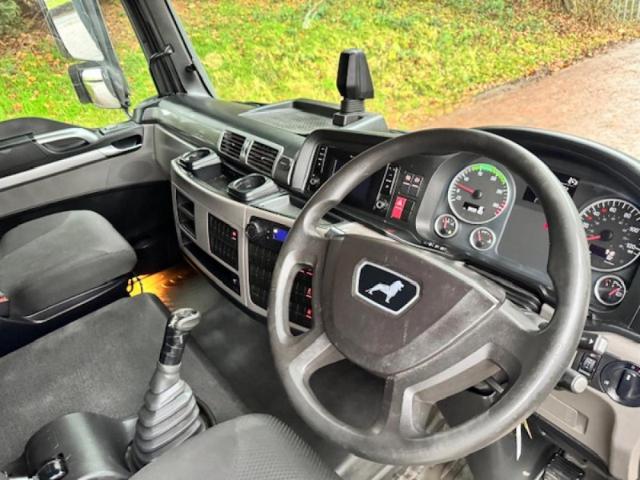 885fef5436d94e4c80ea6946e139b9a0.jpeg