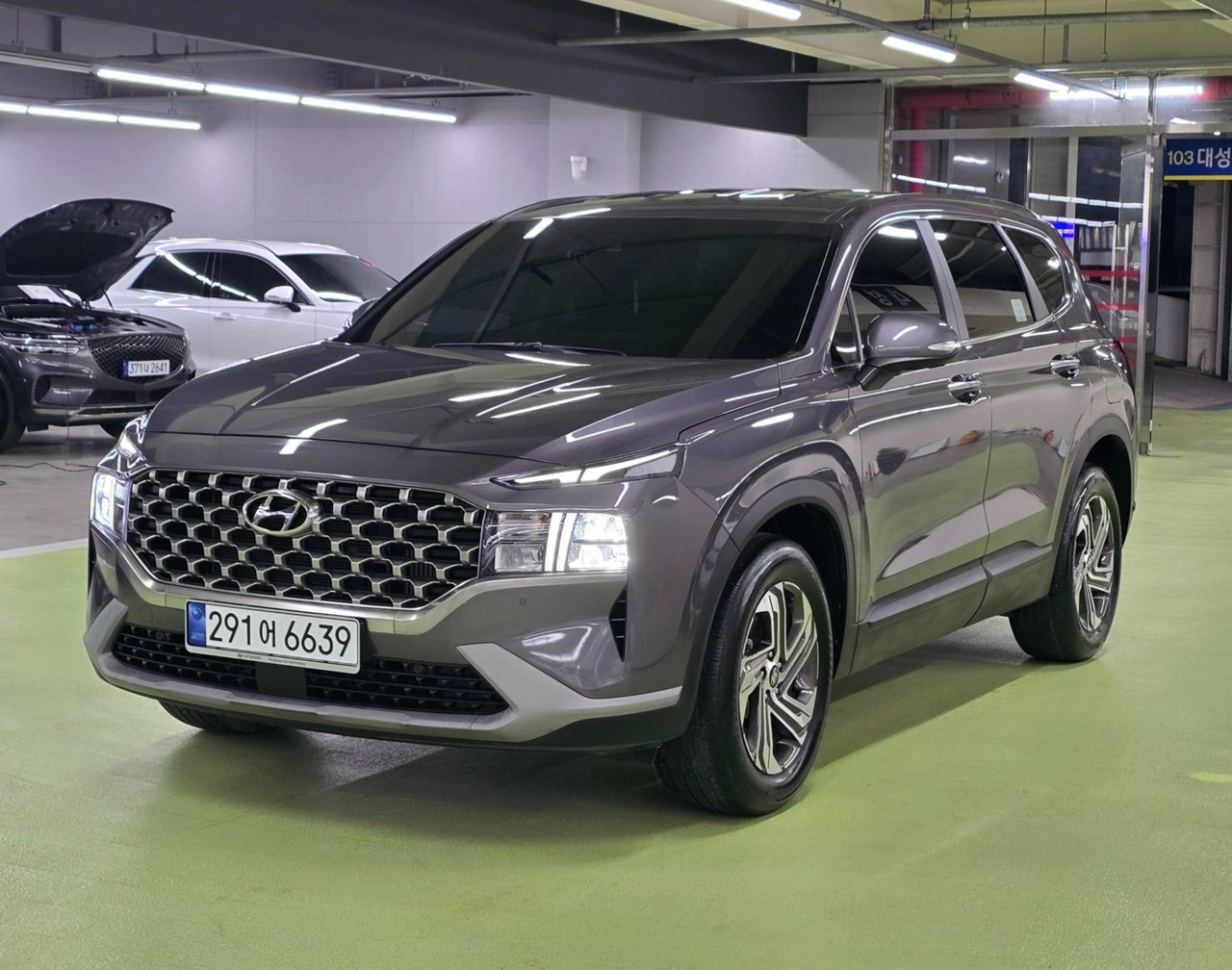 2022 Hyundai Santa, photo 1 of 1