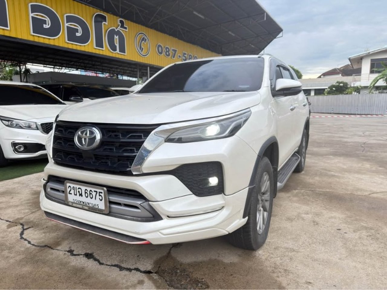 2021 Toyota Fortuner, photo 1 of 1