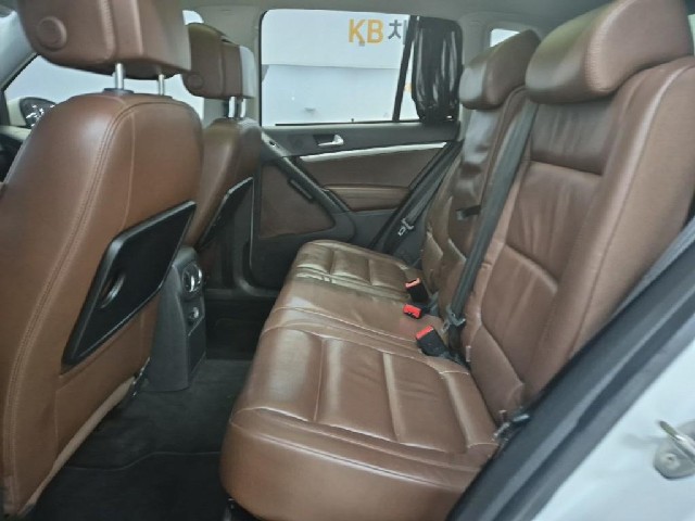 6011001968R12.jpg