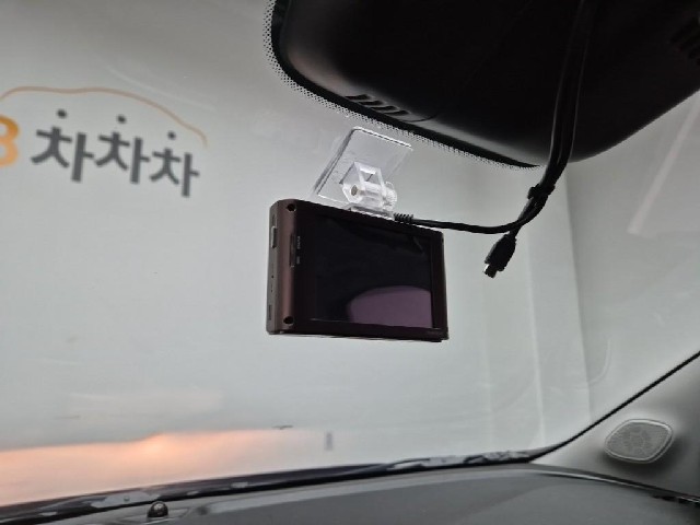 6011002322R17.jpg