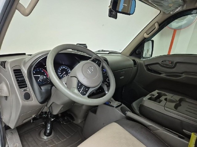 6011002710R6.jpg
