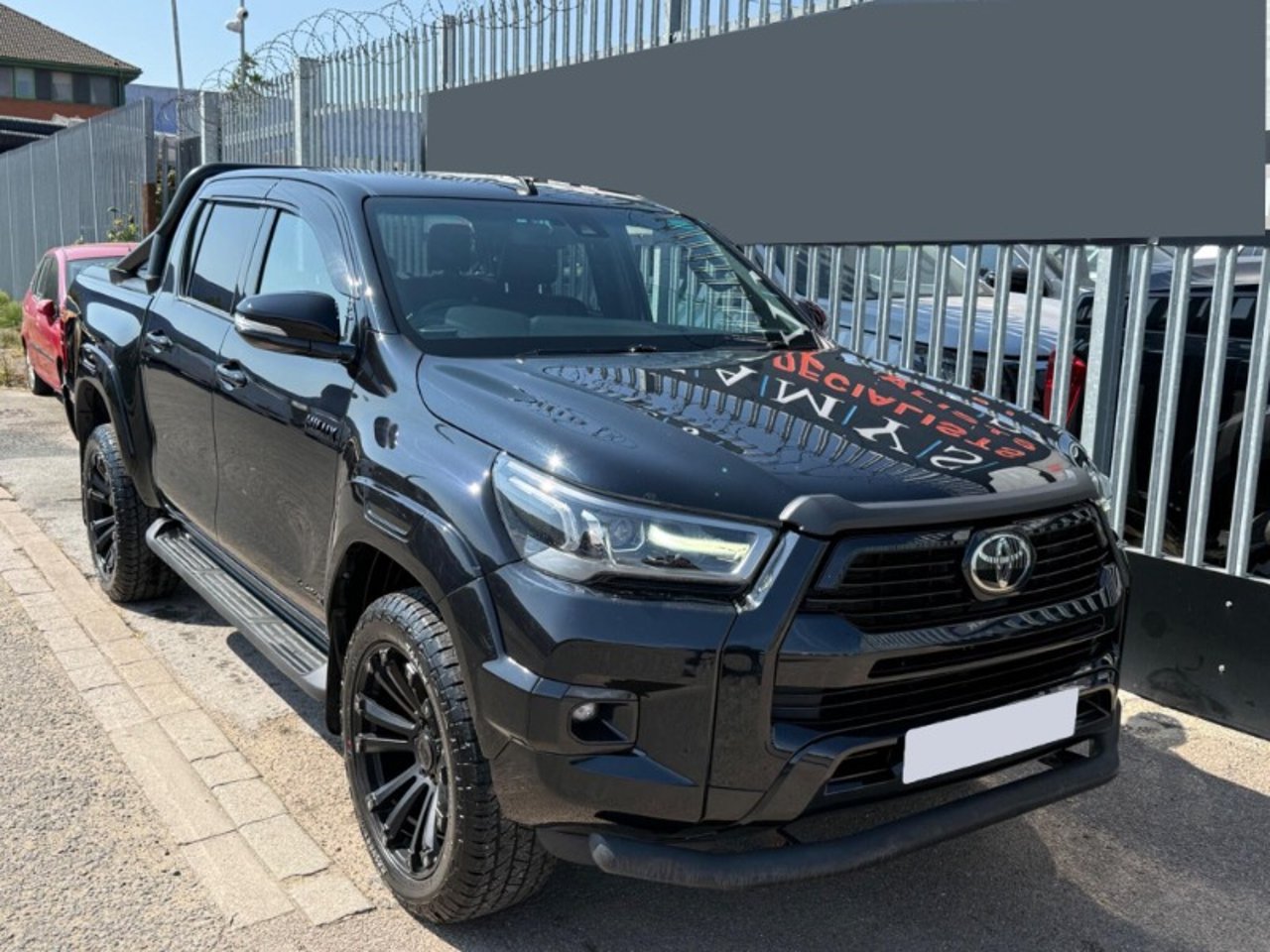 2020 Toyota Hilux 2.8 D-4D Invincible X Auto 4WD Euro 6 ( / ) 4dr for sale in Kenya