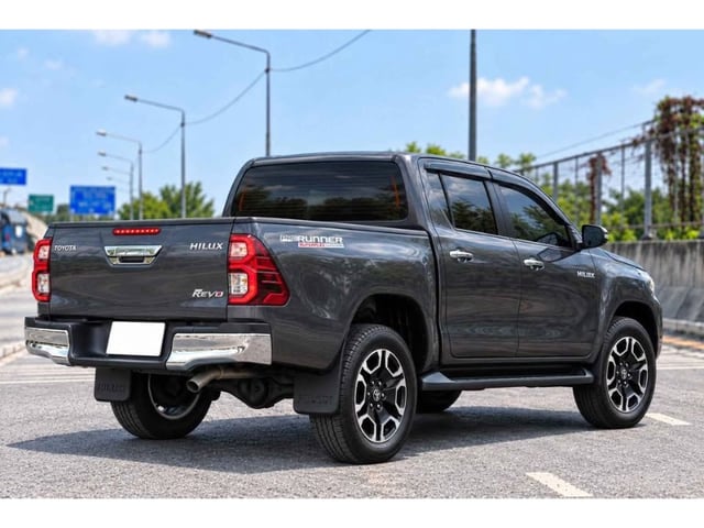 9987f6de09351e74b3256fbf0baefb80.jpeg