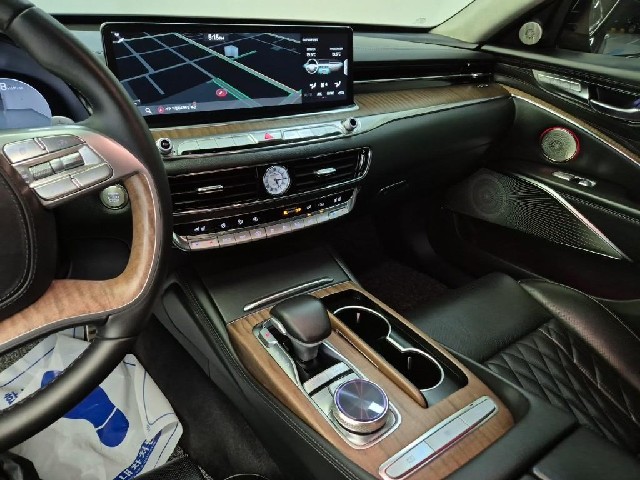 6081500745R10.jpg