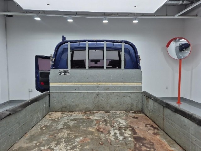 6081002427R17.jpg