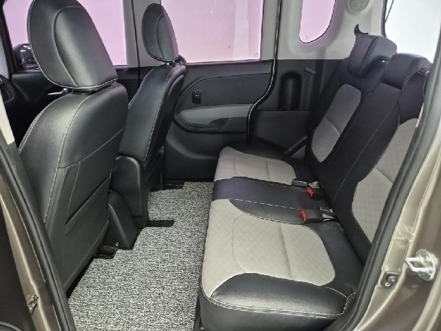 6081501626R12.jpg