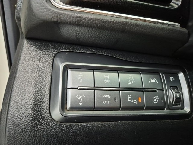 6091000812R17.jpg