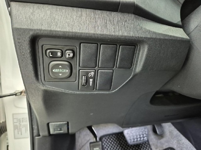 6081000530R16.jpg