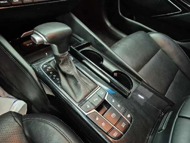 6081001781R8.jpg