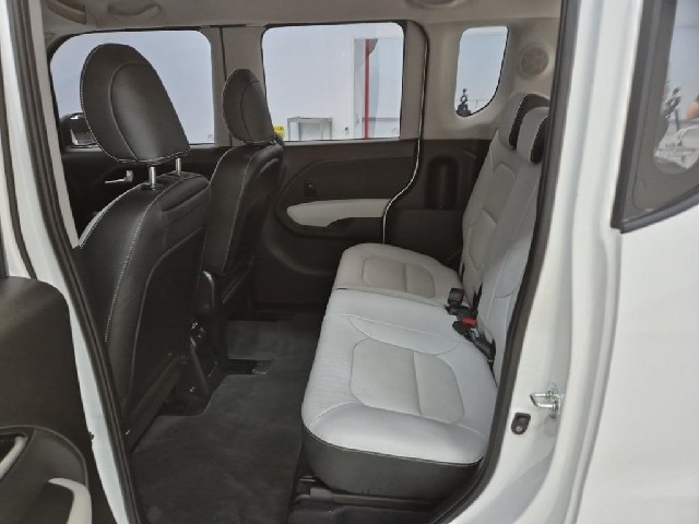 6081501949R12.jpg