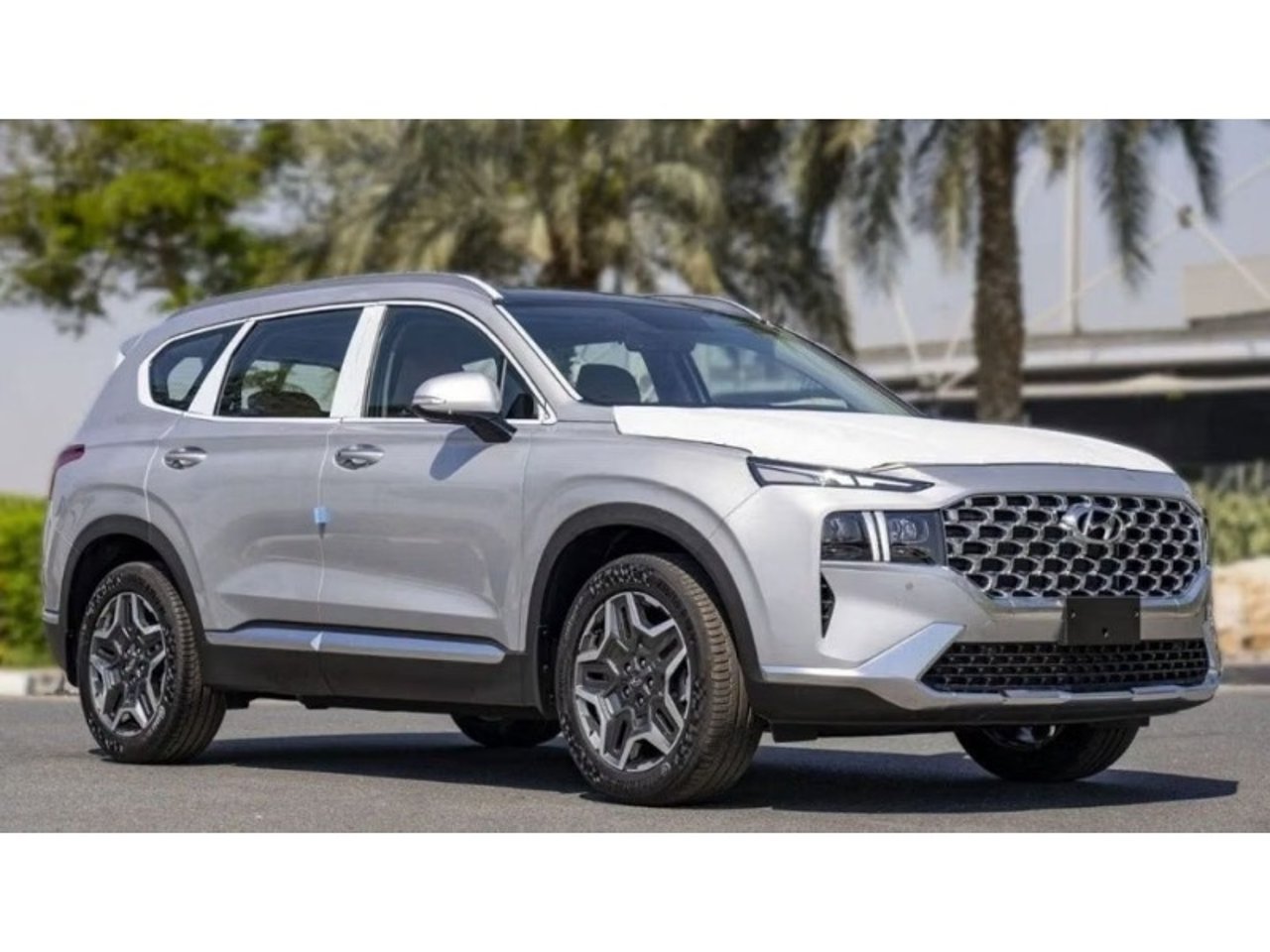 2023 Hyundai Santa, photo 1 of 1