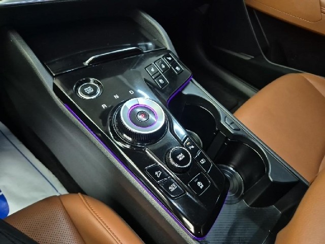 6081501788R8.jpg