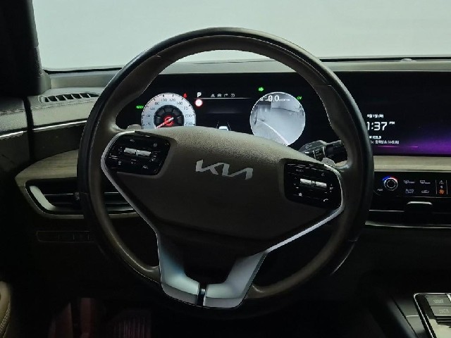 6081501138R9.jpg