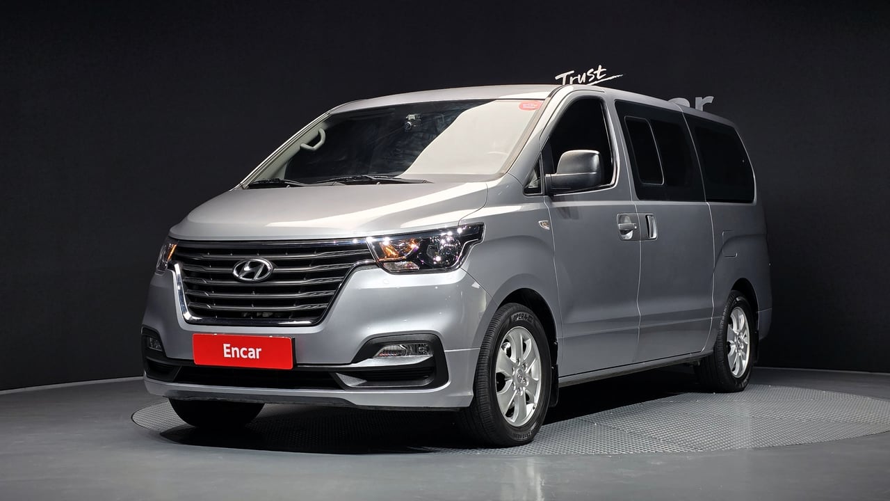 2019 Hyundai Grand, photo 1 of 1