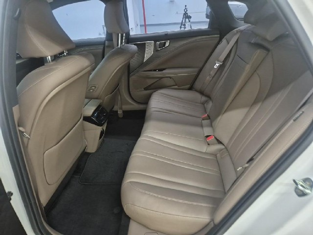 6081501647R12.jpg