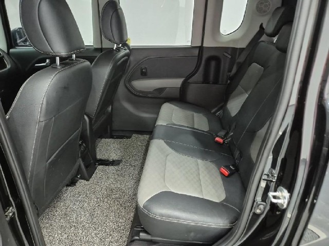 6061002845R12.jpg