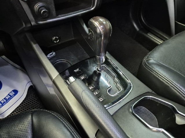 6081501760R8.jpg