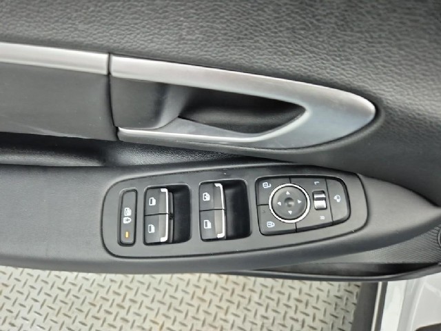 6071000428R17.jpg
