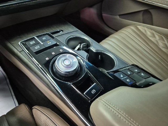 6081502117R8.jpg