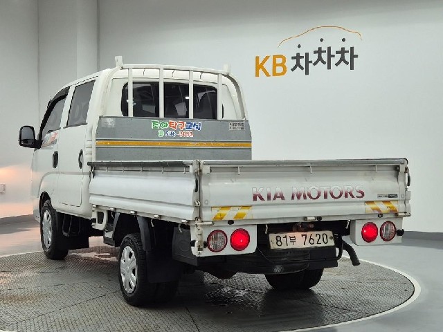 6071000389R2.jpg