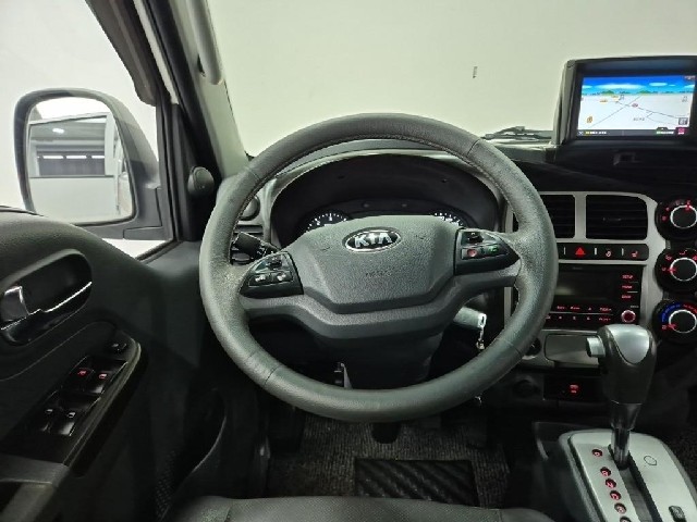 6071000389R8.jpg