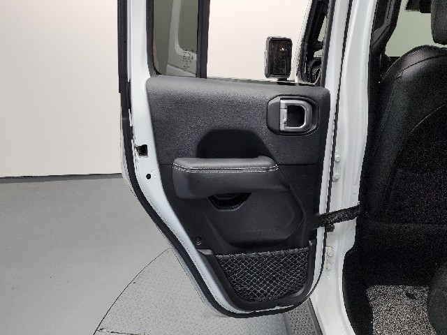 b70bcb992cec213b553d4432397e68c2.jpeg