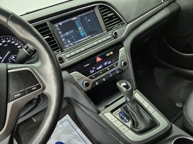 6081000801R10.jpg
