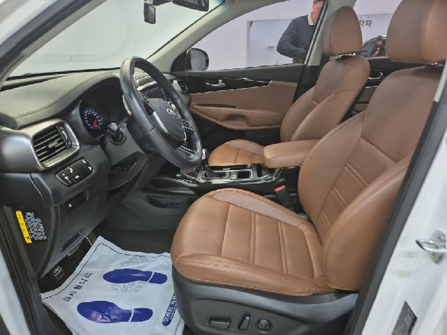6051501577R10.jpg