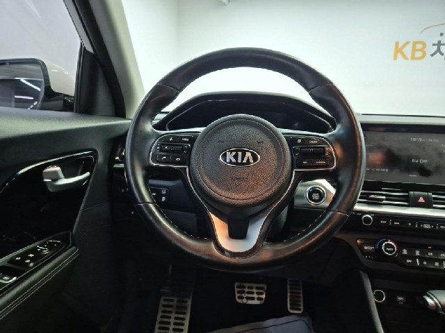 6061501638R9.jpg