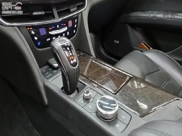 c9de18daf4229efeb3bfaaf28f22f3e5.jpeg