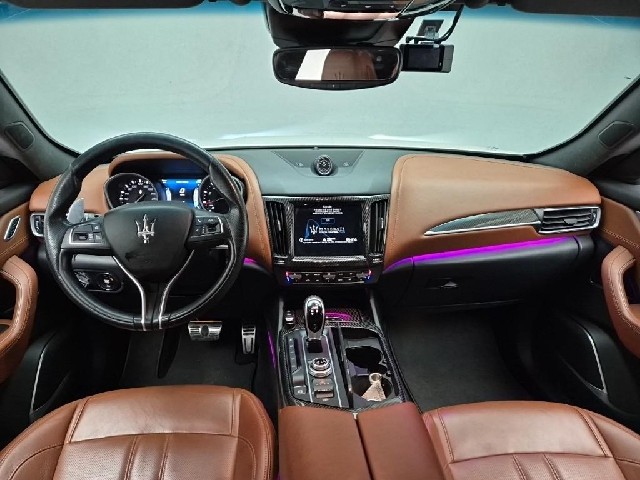 6011000510R7.jpg
