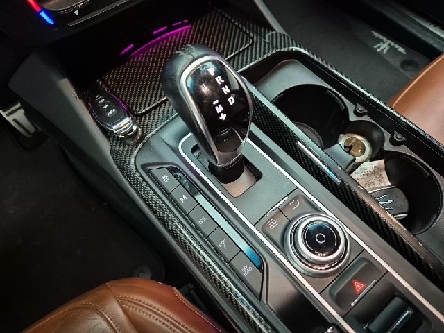 6011000510R8.jpg