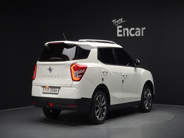 d97f9eed2d0d89f54382bb92f97fff13.jpeg