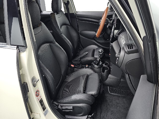 6b17190696d4c36d04e6761eed2011b9.jpeg