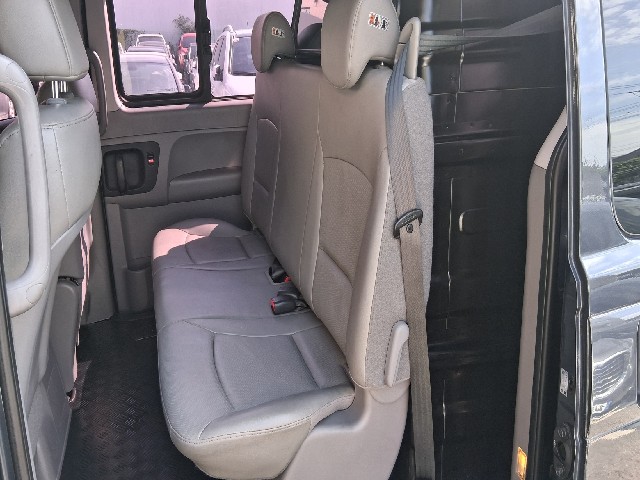 8a4bb95c0cf04d824f1d8cd53a09e5c4.jpeg