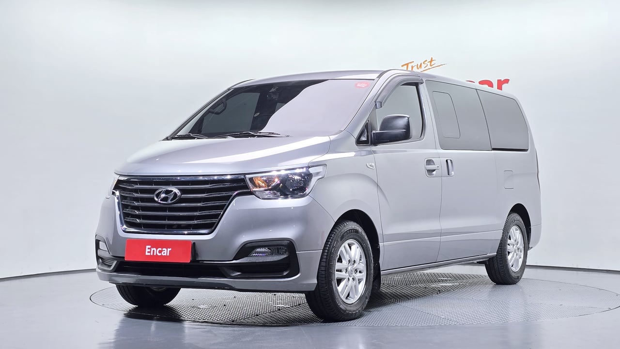 2019 Hyundai Grand, photo 1 of 1
