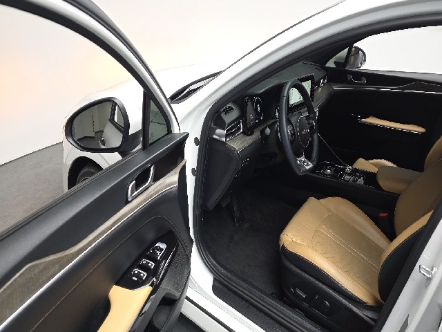 5a8b991dbbaddd43181fcd3ba0827079.jpeg