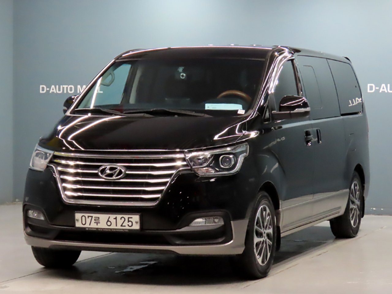 2019 Hyundai Grand, photo 1 of 1