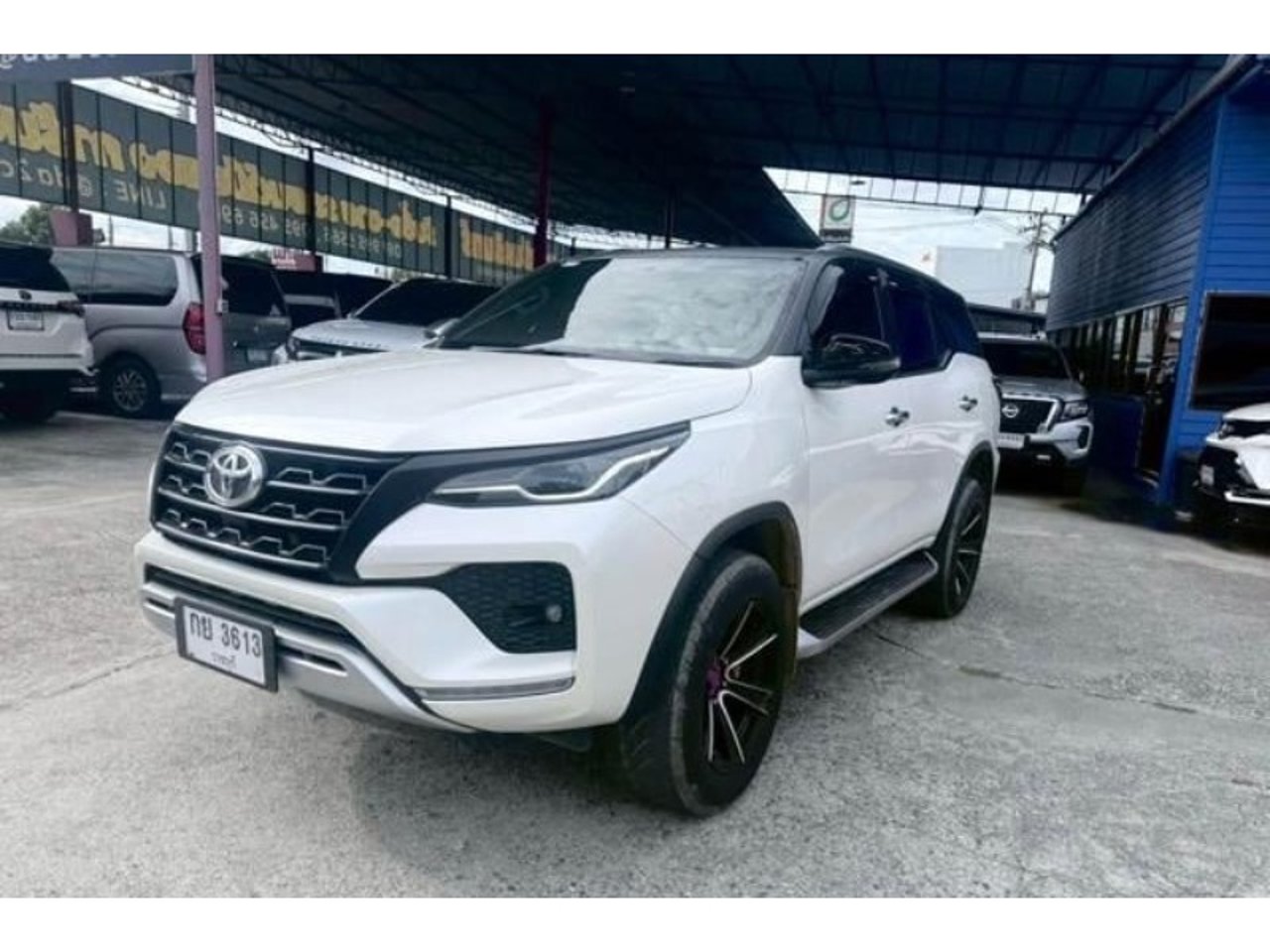 2020 Toyota Fortuner, photo 1 of 1