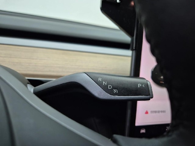 6081000716R8.jpg