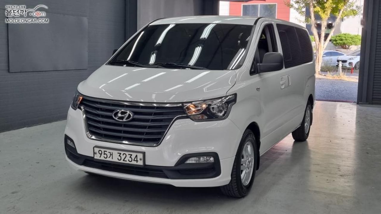 2020 Hyundai Grand, photo 1 of 1