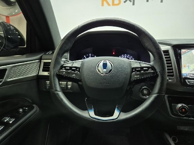 6081000869R9.jpg