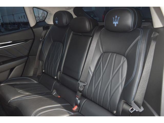 3db2b5e9303ef00e1d02750cc0901e37.jpg