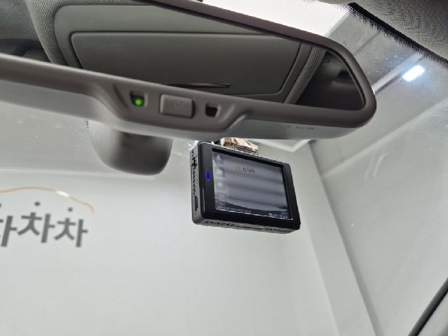 6081000926R17.jpg